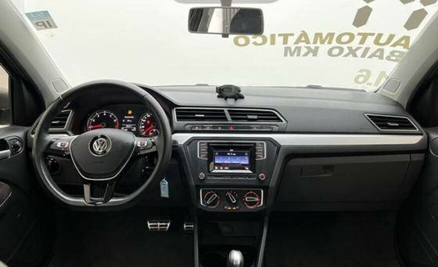 VOLKSWAGEN VOYAGE 1.6 MSI TOTALFLEX HIGHLINE 4P I-MOTION ANO 2017 COR PRATA